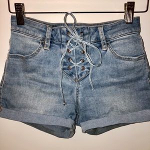 🌹✨ PacSun Lace Up Light Denim Shorts